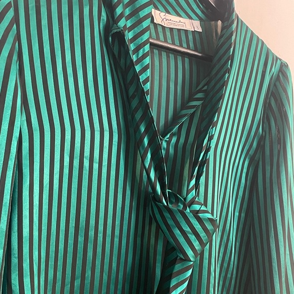 Givenchy - Picture 2 of 3